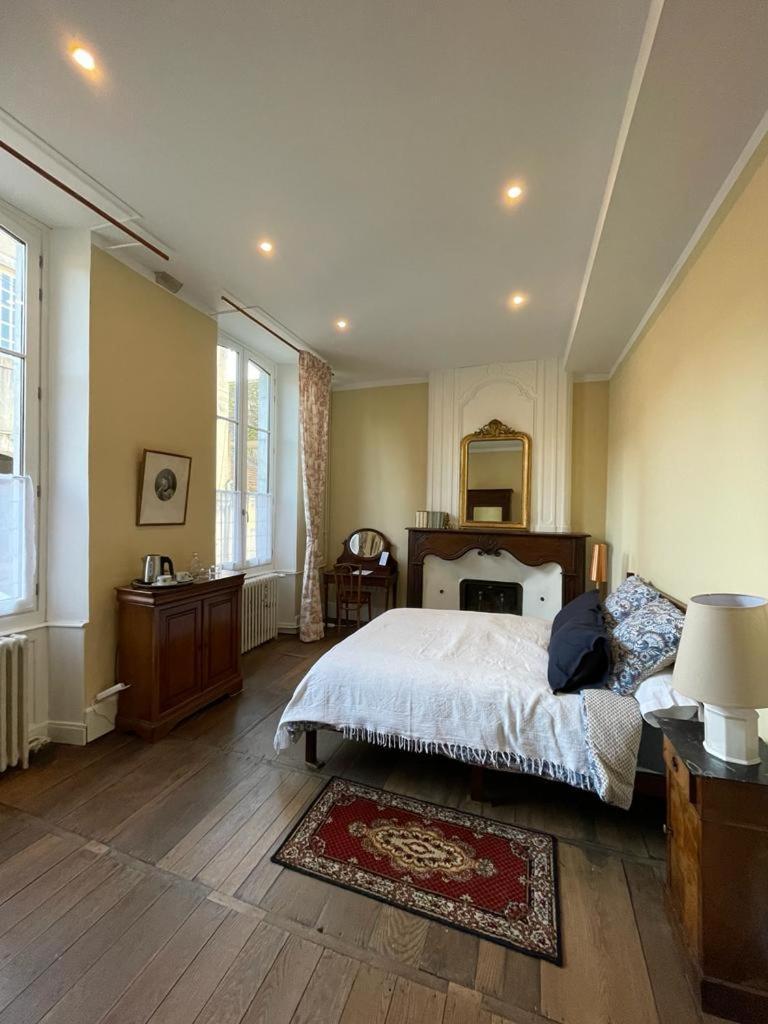 Jardin Des Remparts Bed & Breakfast Orthez Exterior foto