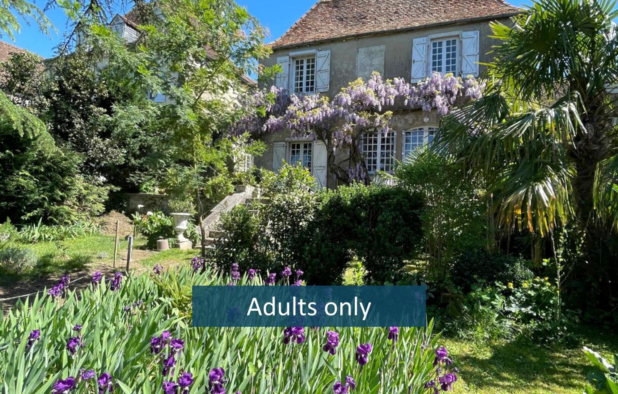 Jardin Des Remparts Bed & Breakfast Orthez Exterior foto